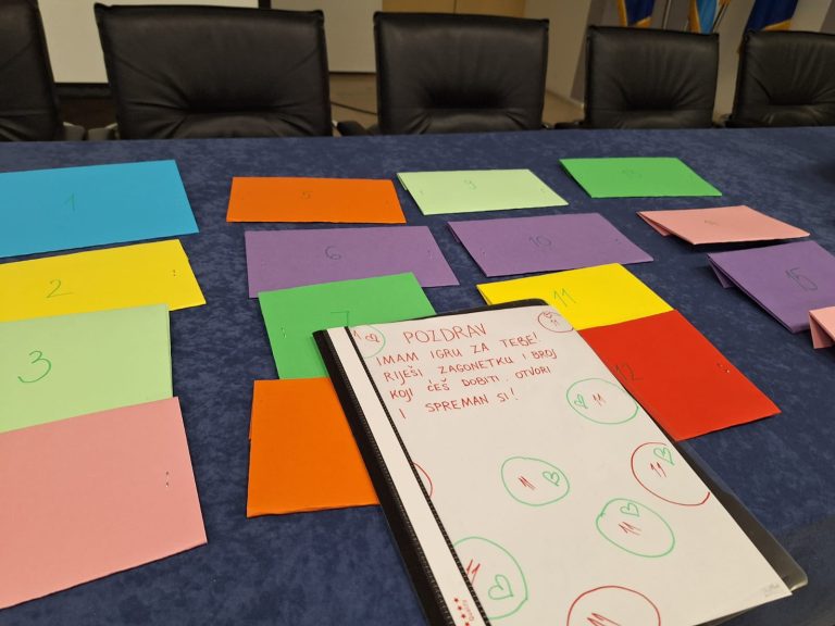 33dcf6d7-21e6-4028-aee3-ee726ef23bf4